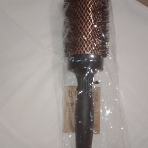 NWT Fromm Beauty Copper Core 2.5" Thermal Round Brush